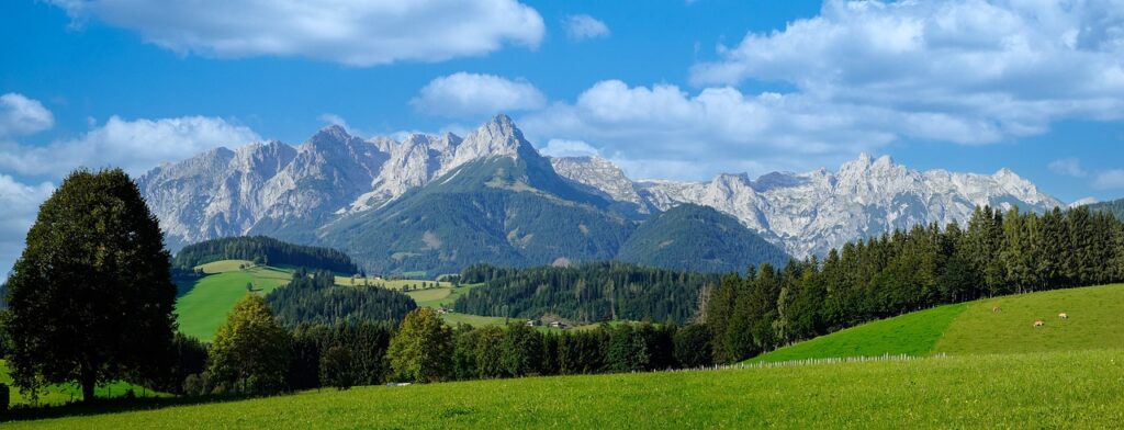 Wie entdeckt man Österreichs Alpenpracht am besten?