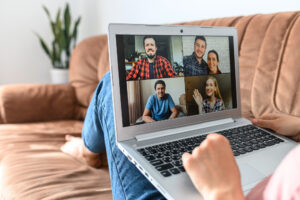 Online-Freunde: Gefahren und Vorteile